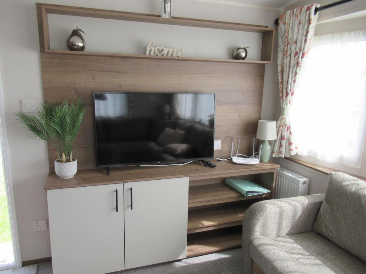 Chichester Lakeside Self-Catering Holiday Home 外观 照片