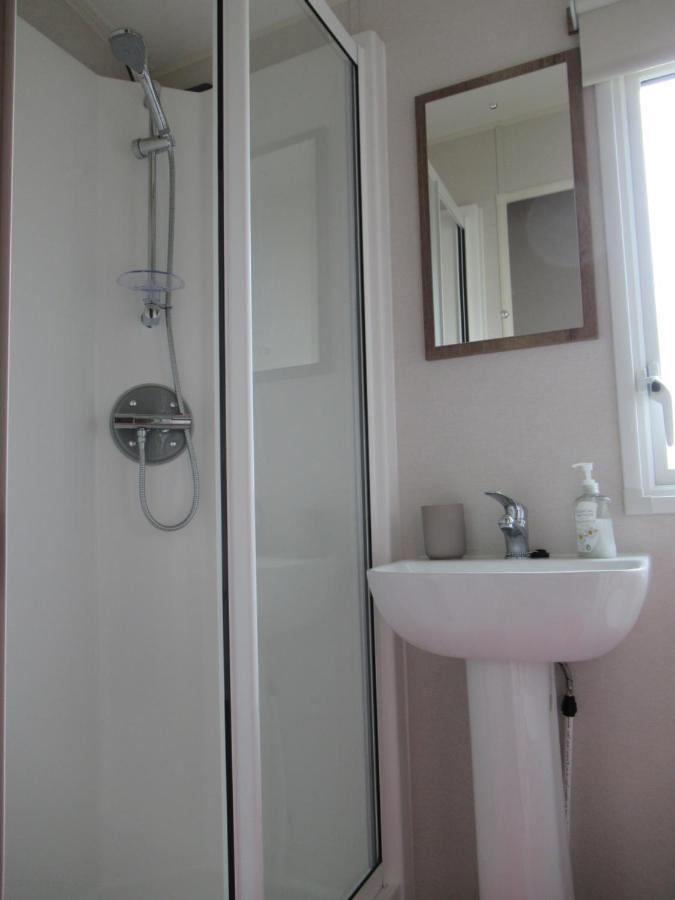 Chichester Lakeside Self-Catering Holiday Home 外观 照片