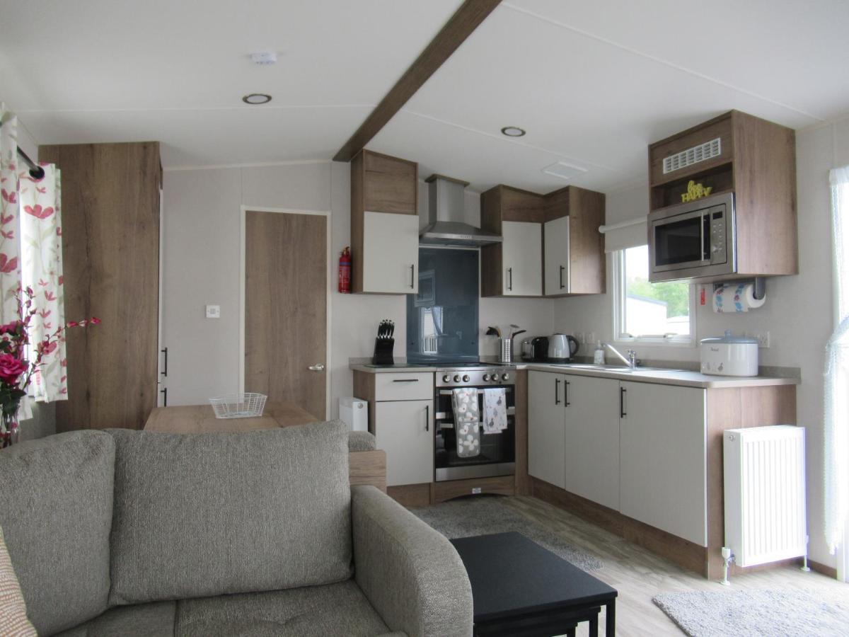 Chichester Lakeside Self-Catering Holiday Home 外观 照片