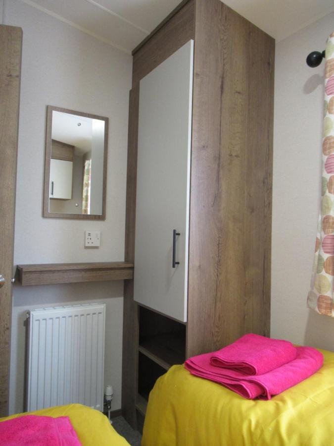 Chichester Lakeside Self-Catering Holiday Home 外观 照片